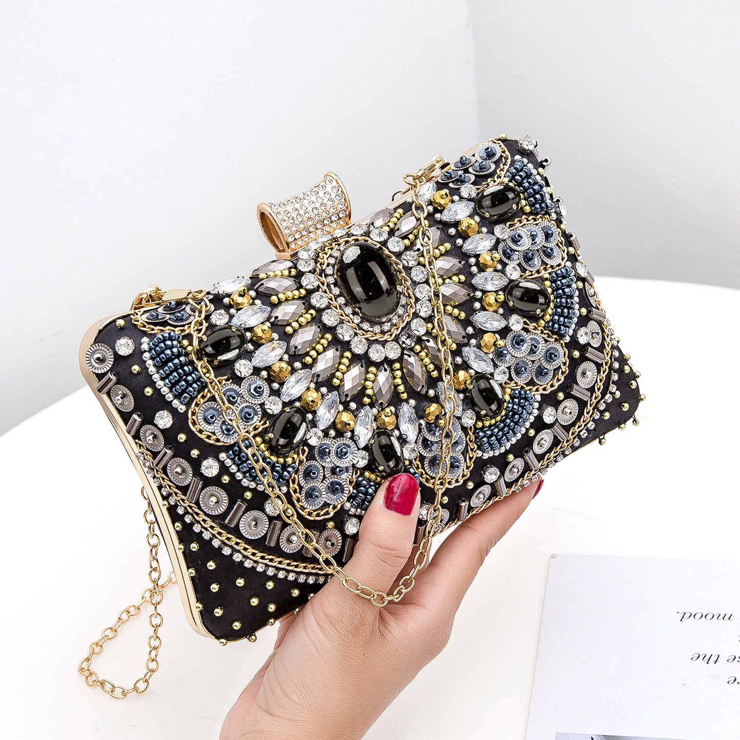 Retro Pearl Embroidery Dinner Clutch