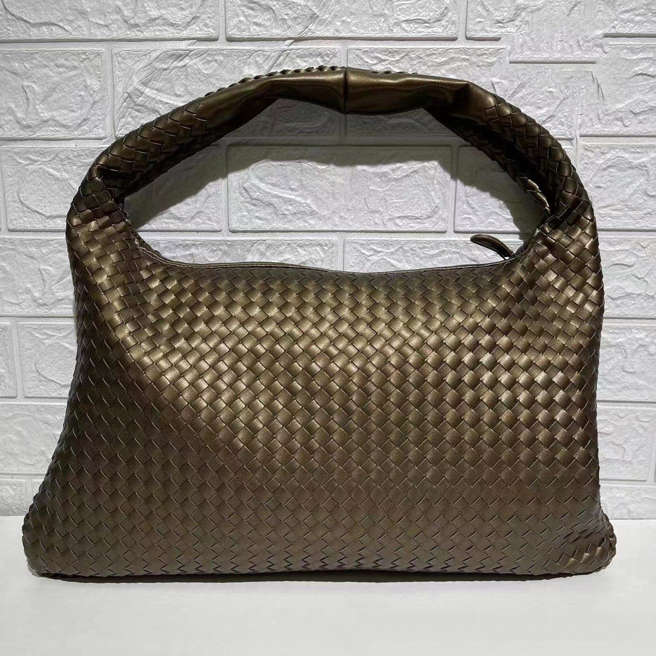 Large Capacity Woven Shoulder Handbag