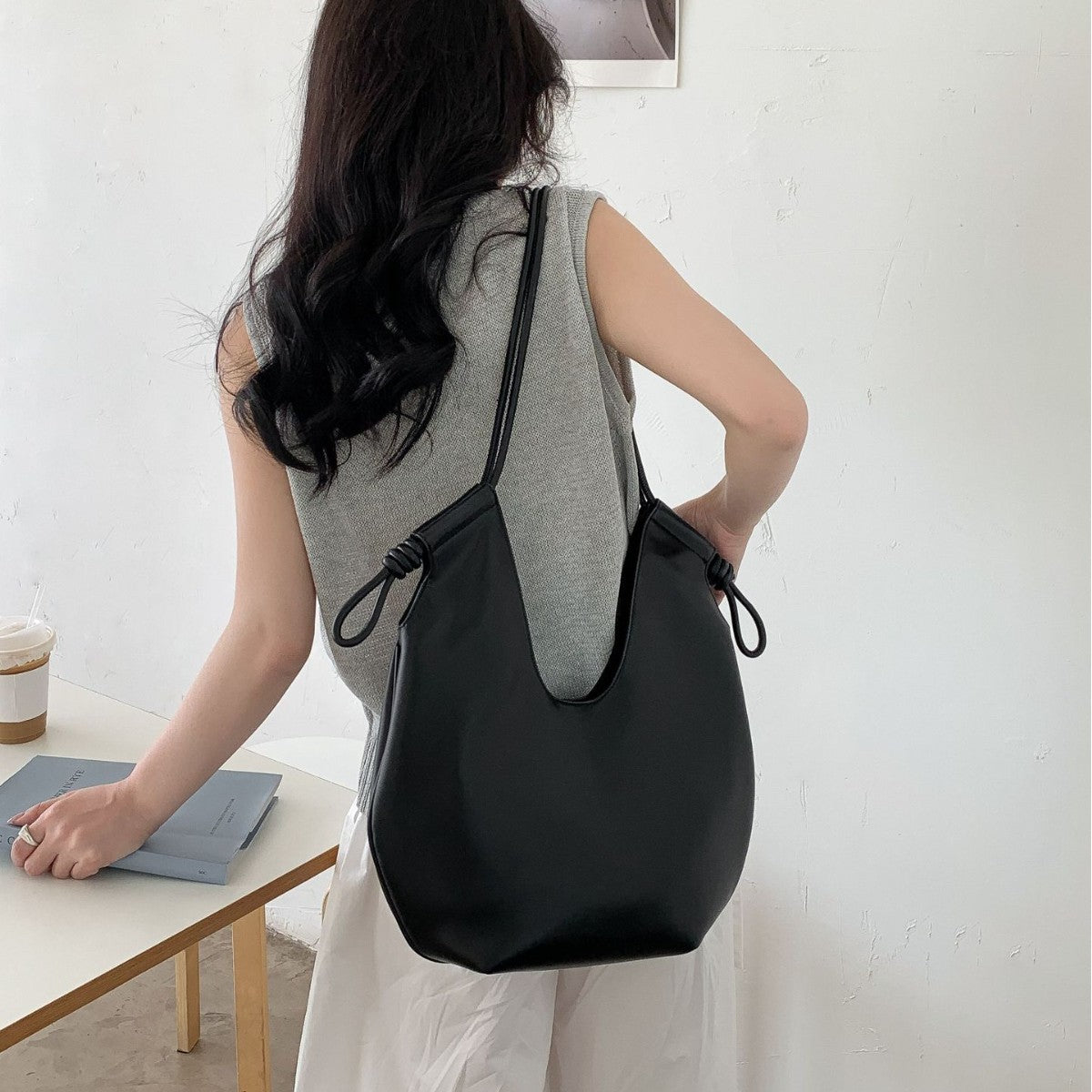 Minimalist Large Capacity Tote Bag