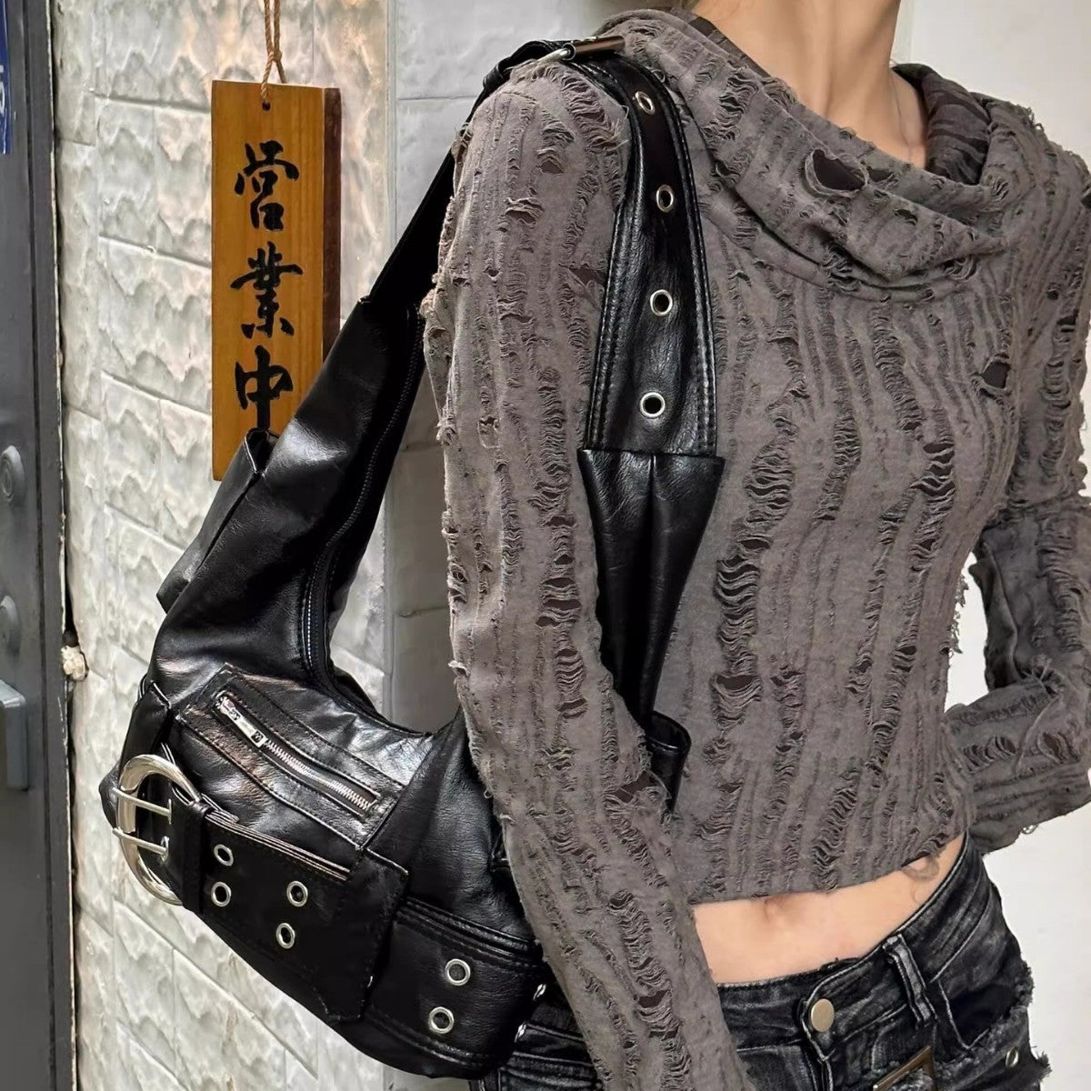 Large Capacity Chic Underarm Bag