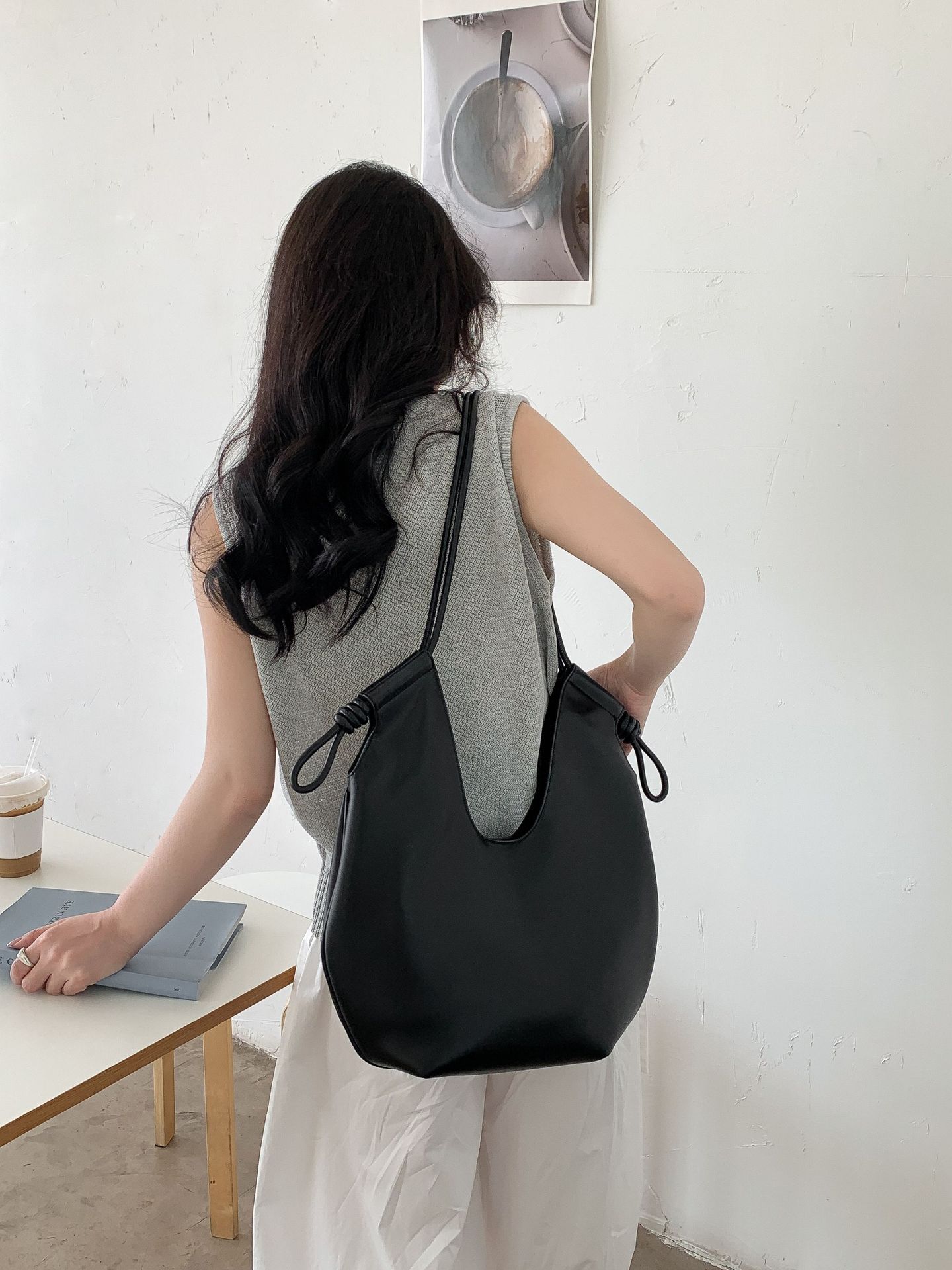 Minimalist Large Capacity Tote Bag