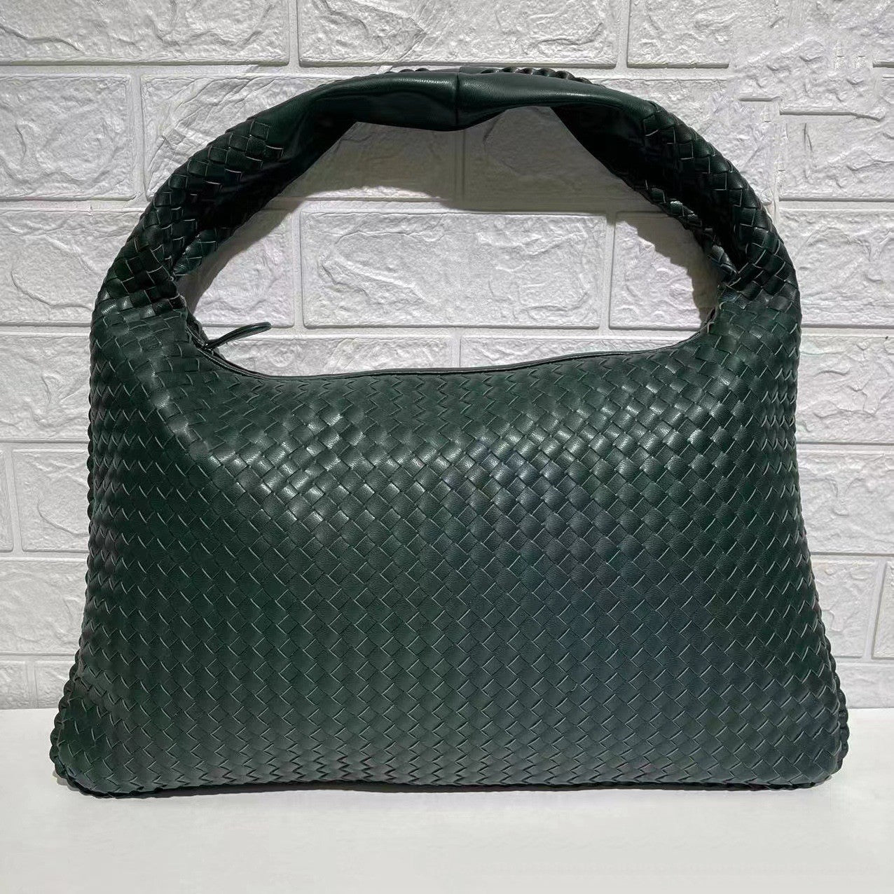 Large Capacity Woven Shoulder Handbag