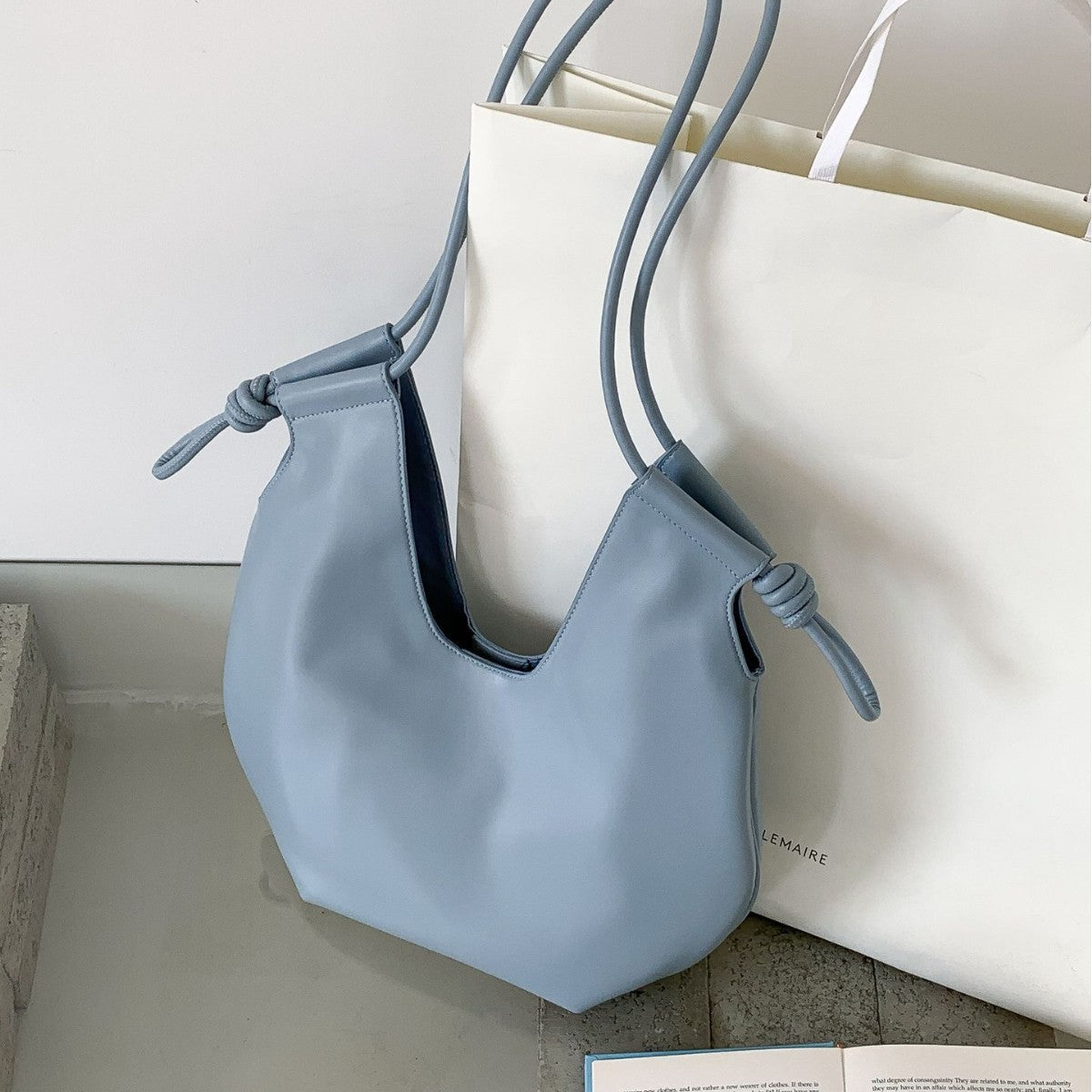 Minimalist Large Capacity Tote Bag